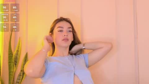 Mia White  online show from 05.05.26