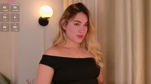 Mia White  online show from 07.31.26