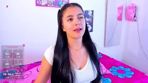 Snapshot of miaa_013 chatting on 10.28.25 baby miaa online show from 10.28.25