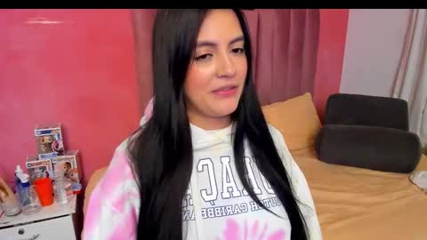 Snapshot of miaa_013 chatting on 12.20.25 baby miaa online show from 12.20.25