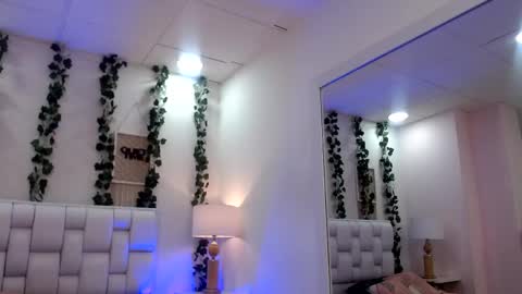 Mia online show from 06.06.26