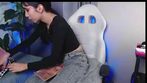 miaa_lee777 online show from 10.16.25