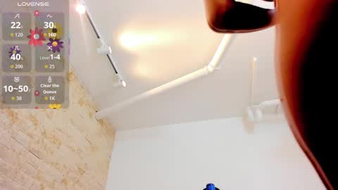 Snapshot of miaa_roldan chatting on 11.19.25 Miaa online show from 11.19.25