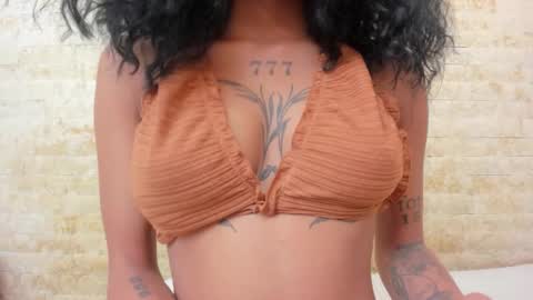 Snapshot of miaa_roldan chatting on 01.12.26 Miaa online show from 01.12.26