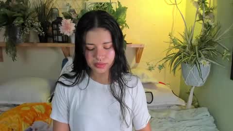 Snapshot of miaa_rose__ chatting on 01.25.25 Miaa online show from 01.25.25