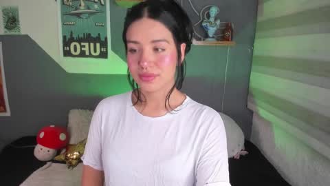 Snapshot of miaa_rose__ chatting on 10.04.25 Miaa online show from 10.04.25