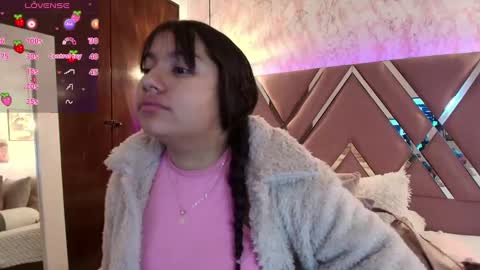 Snapshot of miaa_smiith1 chatting on 02.05.25 miaa_smiith1 online show from 02.05.25