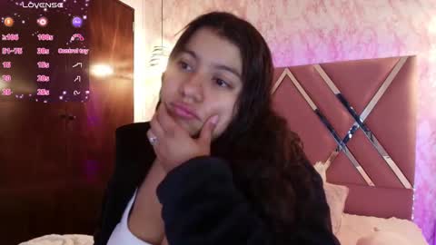 Snapshot of miaa_smiith1 chatting on 02.20.25 miaa_smiith1 online show from 02.20.25