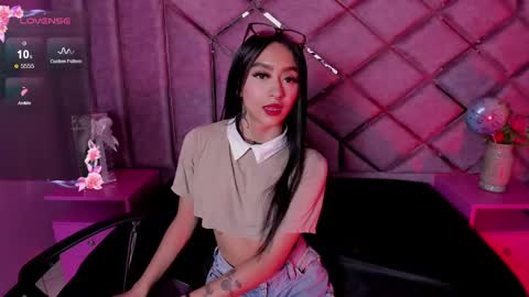 Snapshot of miaa_thopmson chatting on 12.22.24 Miaa online show from 12.22.24