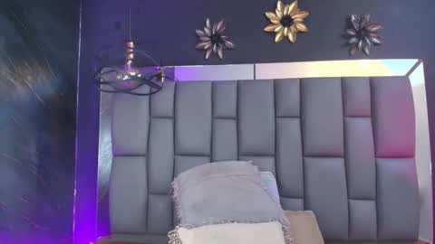 Mia online show from 11.07.25