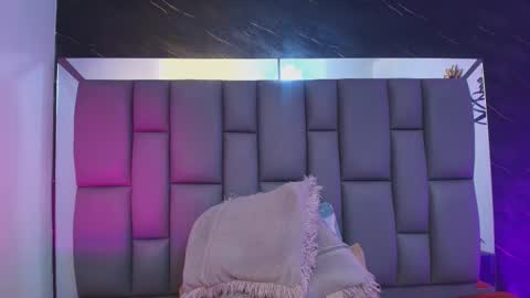 Mia online show from 02.10.26