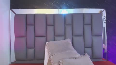 Mia online show from 02.19.26