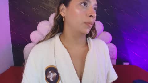 Mia online show from 05.19.26