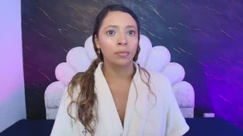 Mia online show from 06.11.26