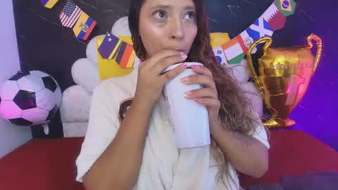 Mia online show from 06.19.26