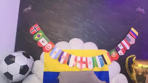 Mia online show from 07.12.26