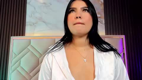 Miaa Farrel online show from 09.13.25