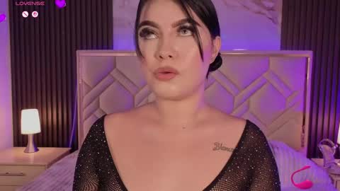 Miaa Farrel online show from 04.27.26