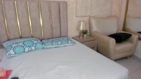 Snapshot of miaaffox chatting on 01.08.26 miaaffox online show from 01.08.26