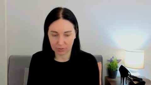 Mia online show from 03.23.26