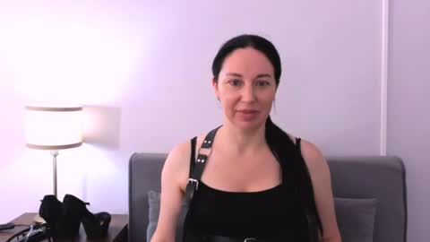 Snapshot of miaalluring chatting on 07.18.26 Mia online show from 07.18.26