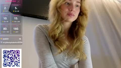 Snapshot of miaamurr chatting on 07.14.26 miaamurr online show from 07.14.26