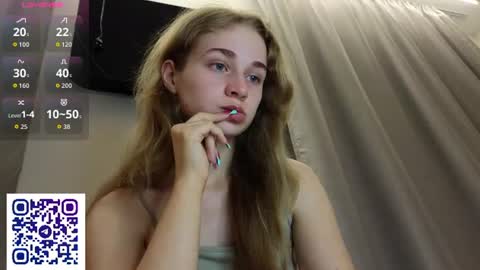 Snapshot of miaamurr chatting on 07.19.26 miaamurr online show from 07.19.26