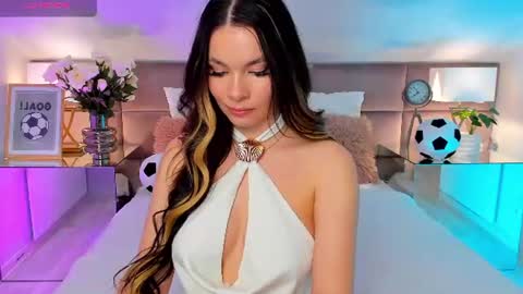 Mia online show from 06.15.26