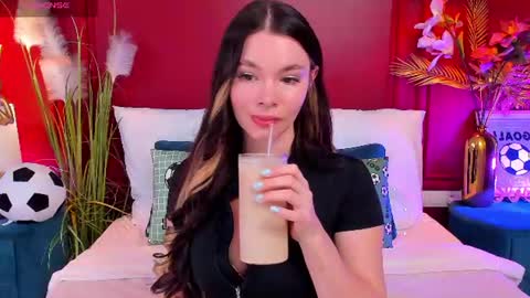 Mia online show from 06.17.26
