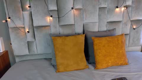 miaanderson__ online show from 05.19.26
