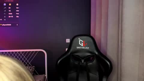 Mia online show from 03.25.26