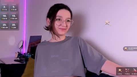 Snapshot of miabellee_ chatting on 02.08.26 mia online show from 02.08.26