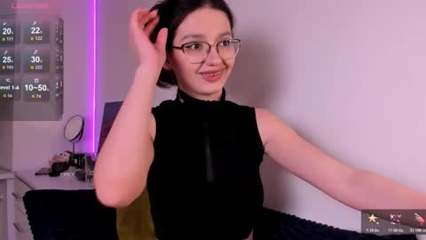 Snapshot of miabellee_ chatting on 03.05.26 mia online show from 03.05.26