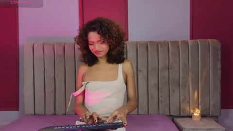 Snapshot of miablanc_cr chatting on 04.07.26 MIABLANC CR online show from 04.07.26