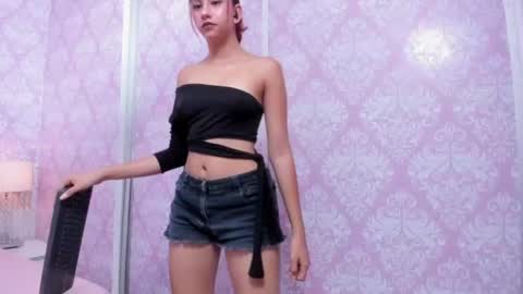 Mia online show from 06.25.26