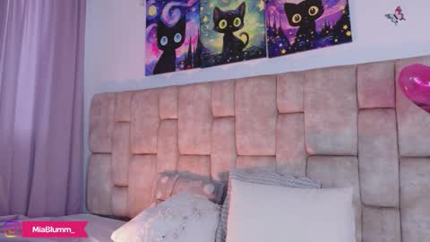 miablumm_ online show from 03.22.26