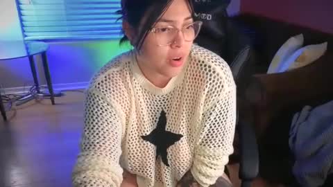 Snapshot of miacanela_xo chatting on 12.15.24 Mia online show from 12.15.24