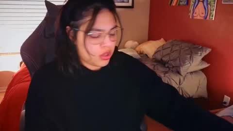 Snapshot of miacanela_xo chatting on 01.26.25 Mia online show from 01.26.25