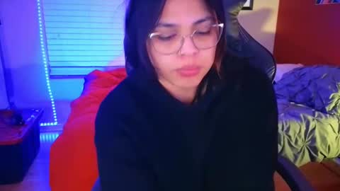 Snapshot of miacanela_xo chatting on 01.26.25 Mia online show from 01.26.25
