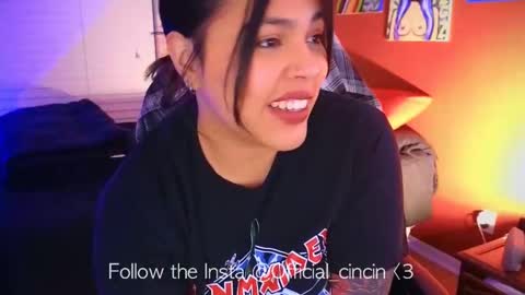 Snapshot of miacanela_xo chatting on 02.02.25 Mia online show from 02.02.25