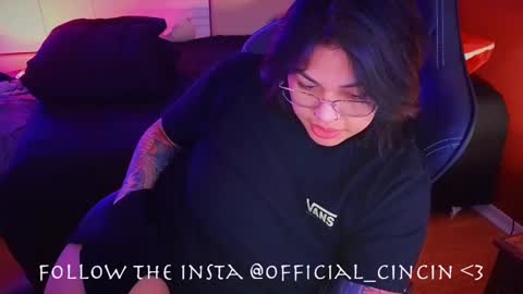 Snapshot of miacanela_xo chatting on 02.08.25 Mia online show from 02.08.25