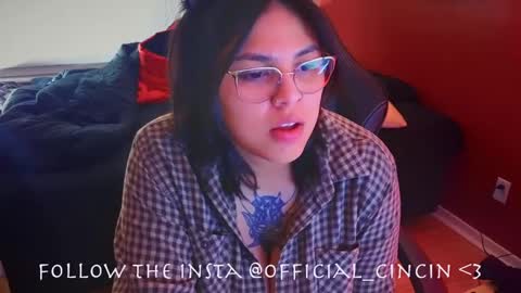 Snapshot of miacanela_xo chatting on 02.24.25 Mia online show from 02.24.25