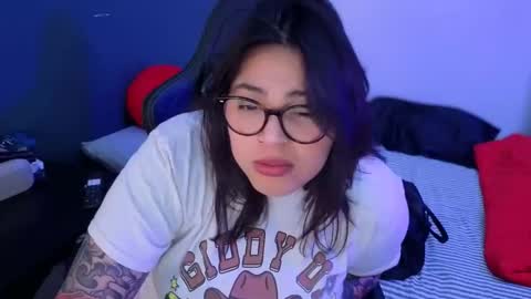 Mia online show from 03.11.26