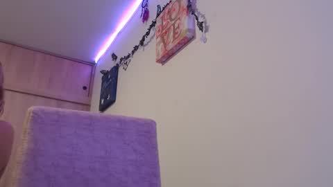 Snapshot of miacollings1 chatting on 11.15.25 Miia online show from 11.15.25