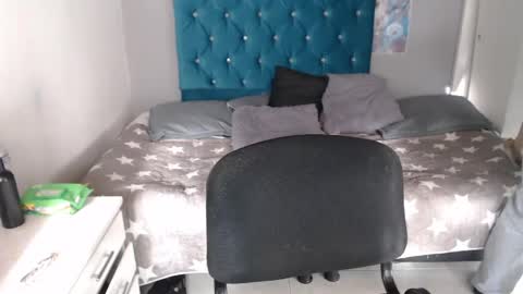miacumgirl online show from 04.22.26