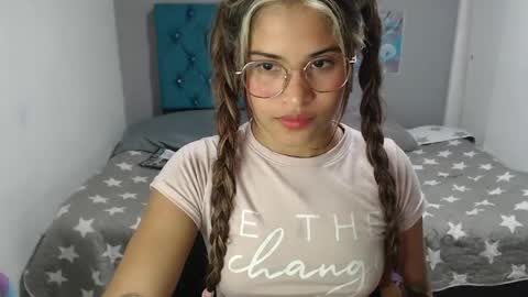 miacumgirl online show from 04.30.26