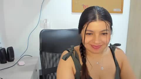 IG Yojanagomez  online show from 03.10.25