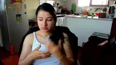 Snapshot of miadimota chatting on 10.04.25 Mia online show from 10.04.25