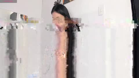 Snapshot of miaevans0 chatting on 03.19.26 evans online show from 03.19.26