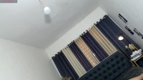 Snapshot of miafuckingwill chatting on 01.18.25 miafuckingwill online show from 01.18.25